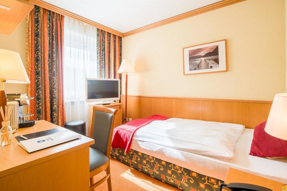 Hotel Rallye & Entrees Aux Bains De La Gruyere بول المظهر الخارجي الصورة